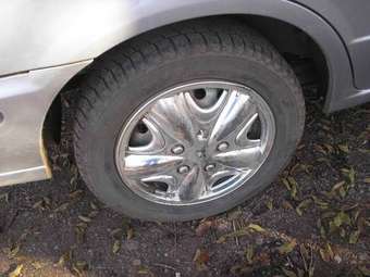 2000 Nissan Sunny Pictures