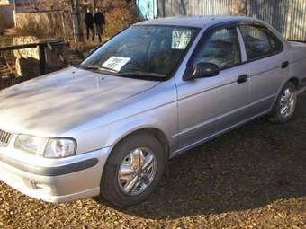 2000 Nissan Sunny Pics