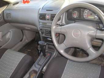 2000 Nissan Sunny Pictures