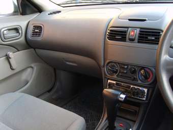 2000 Nissan Sunny Pictures