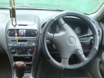 2000 Nissan Sunny Pics
