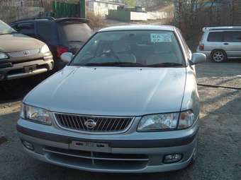 2000 Nissan Sunny Pictures