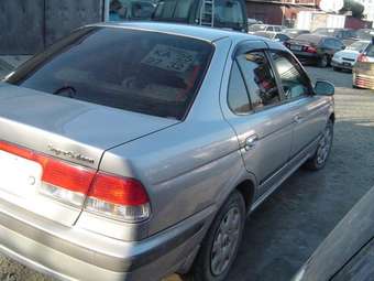 2000 Nissan Sunny Pics