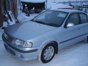 2000 Nissan Sunny