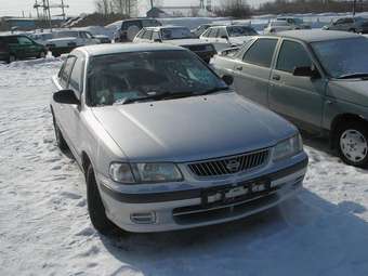2000 Nissan Sunny Images