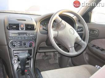 2000 Nissan Sunny Photos