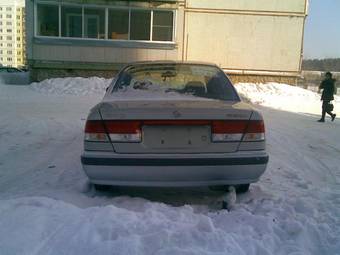 2000 Nissan Sunny Images