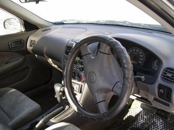 2000 Nissan Sunny Pictures