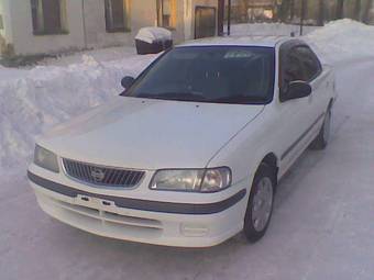 2000 Nissan Sunny Pictures