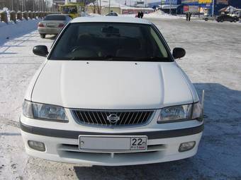 2000 Nissan Sunny Pictures