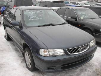 2000 Nissan Sunny Photos