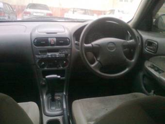 2000 Nissan Sunny Pictures