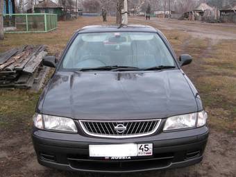 2000 Nissan Sunny Pictures