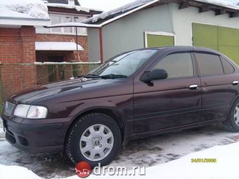 2000 Nissan Sunny Photos