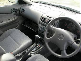 2000 Nissan Sunny Pictures