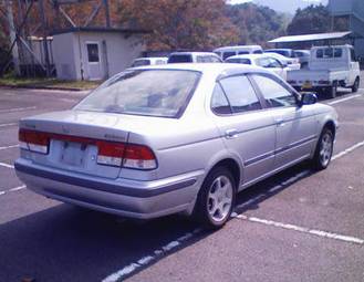 2000 Nissan Sunny Pictures