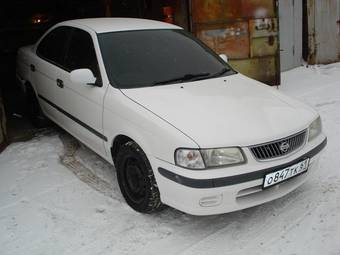 2000 Nissan Sunny Images
