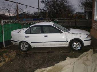 2000 Nissan Sunny Photos