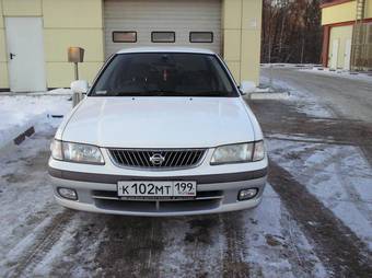 2000 Nissan Sunny Pictures