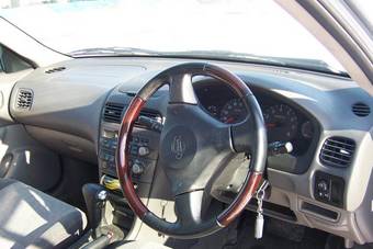 2000 Nissan Sunny Photos