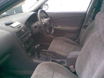 2000 Nissan Sunny Photos