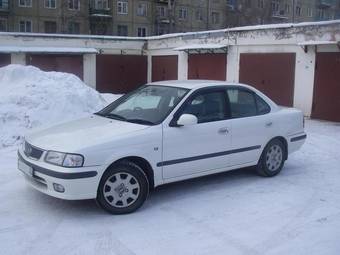 2000 Nissan Sunny Photos