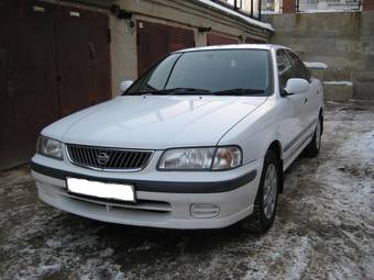 2000 Nissan Sunny Photos