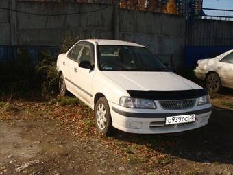 2000 Nissan Sunny Pictures