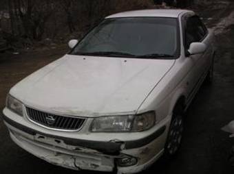 2000 Nissan Sunny Photos