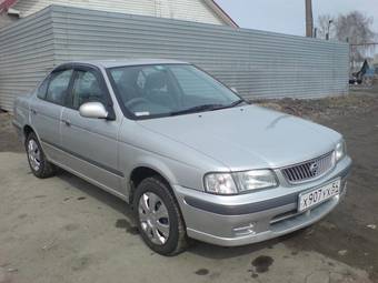 2000 Nissan Sunny Photos