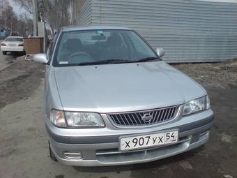 2000 Nissan Sunny Pictures