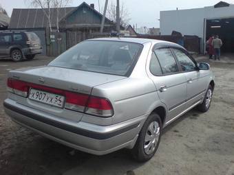 2000 Nissan Sunny Photos