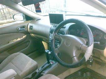 2000 Nissan Sunny Photos