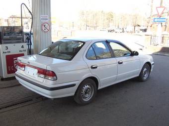 2000 Nissan Sunny Pictures