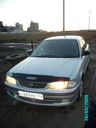 2000 Nissan Sunny Images