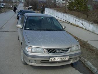 2000 Nissan Sunny Photos