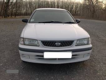 2000 Nissan Sunny Pictures