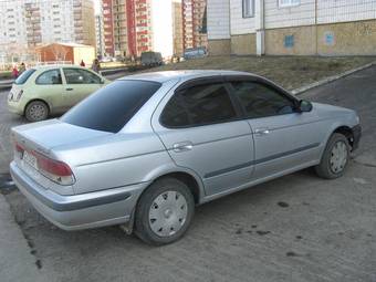 2000 Nissan Sunny Photos