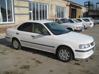 2000 Nissan Sunny Photos