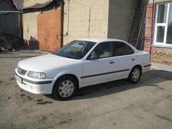 2000 Nissan Sunny Pictures