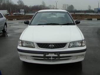 2000 Nissan Sunny Pictures