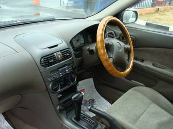 2000 Nissan Sunny Photos