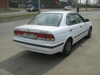 2000 Nissan Sunny Pictures
