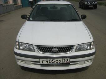 2000 Nissan Sunny Photos