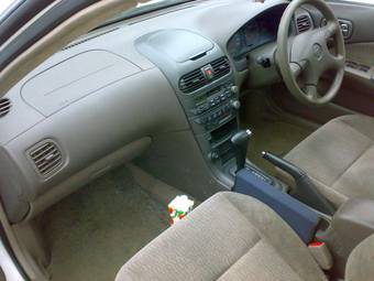 2000 Nissan Sunny Pictures