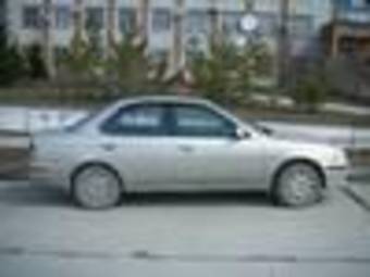 2000 Nissan Sunny Photos