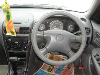 2000 Nissan Sunny Photos