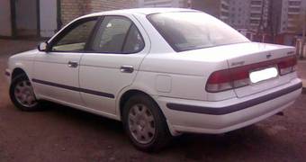 2000 Nissan Sunny Photos