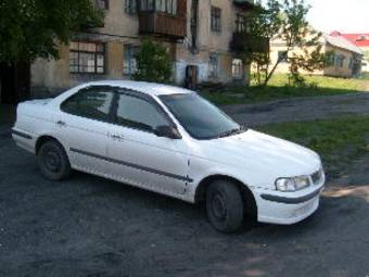 2000 Nissan Sunny Photos