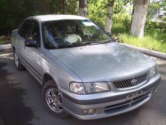 2000 Nissan Sunny Pictures